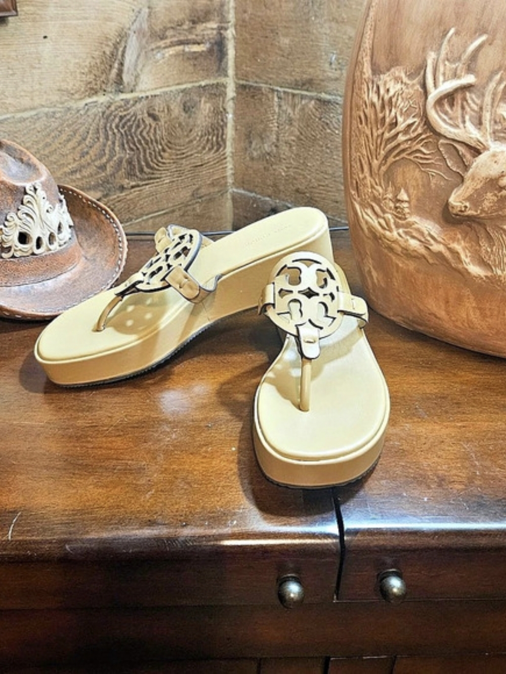 Tory Burch Miller Wedge Sandal Platform Thong Sandals in Beige